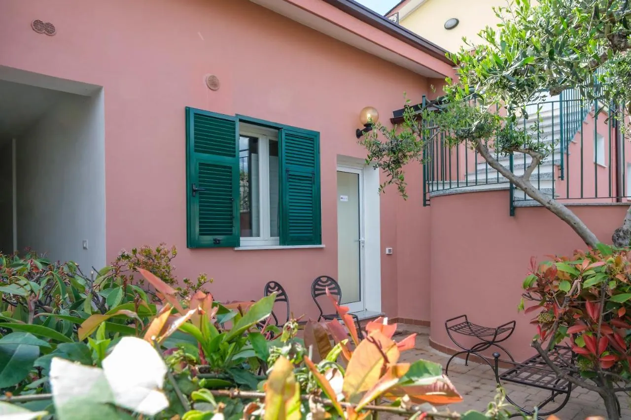 *** Апарт-отель Villa Giada Resort Империя Италия