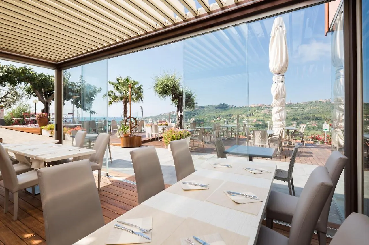 Villa Giada Resort Imperia Apartmanhotel
