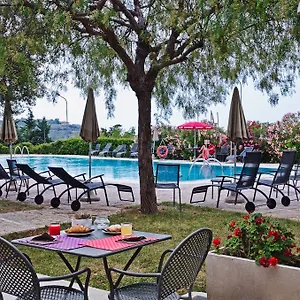 Castellaro Golf Отель